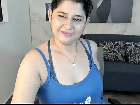Snapshot of alinabozz1 chatting on June 8, 2026, 2:23 am alinabozz1 online show from June 8, 2026, 2:23 am