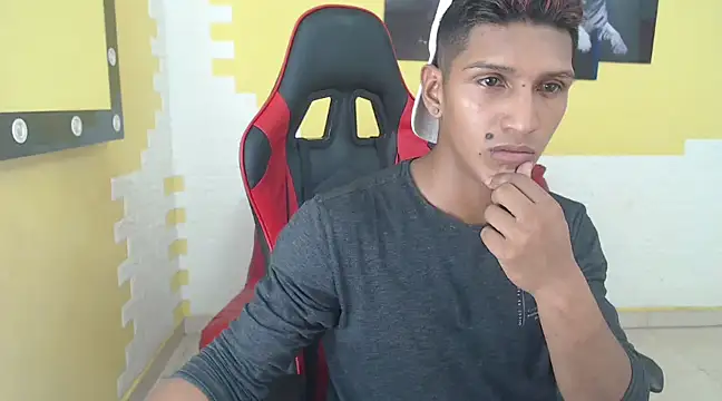 mau elixxx online show from December 31, 2024, 3:01 am