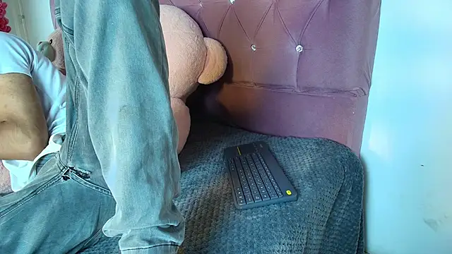 Snapshot of hares_mds chatting on January 15, 2026, 1:14 pm hares mds online show from January 15, 2026, 1:14 pm