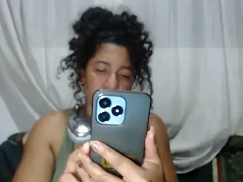 bellacrespalatina online show from November 13, 2025, 5:00 am