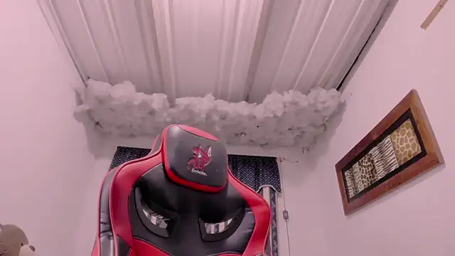 Lauu G online show from September 28, 2025, 2:40 am