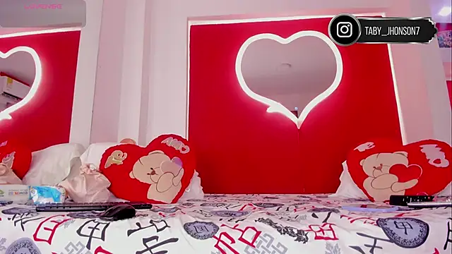 Snapshot of TabyJhonson chatting on February 26, 2026, 1:44 pm TabyJhonson online show from February 26, 2026, 1:44 pm