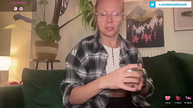 Snapshot of MelodyRoseUk chatting on December 21, 2025, 10:50 am MelodyRoseUk online show from December 21, 2025, 10:50 am