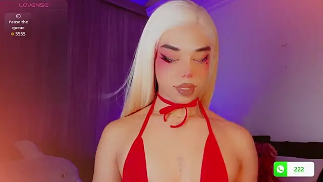 DanniLee  online show from January 6, 2026, 9:52 pm