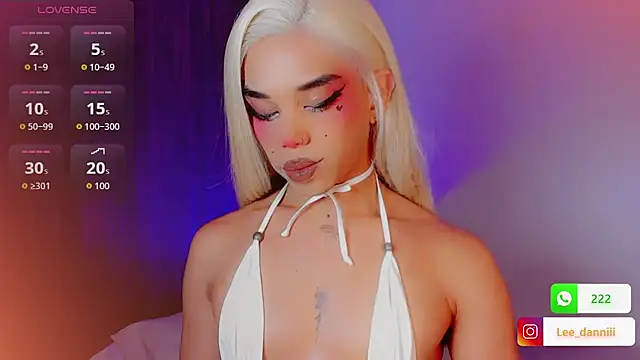 Snapshot of DanniLee_ chatting on February 13, 2026, 9:04 pm DanniLee online show from February 13, 2026, 9:04 pm