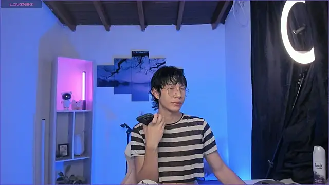 Snapshot of odelei chatting on November 4, 2025, 8:56 pm odelei online show from November 4, 2025, 8:56 pm