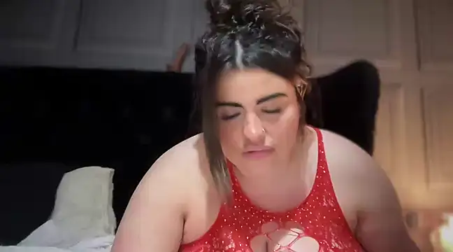 Snapshot of curvybabesx1 chatting on March 7, 2025, 7:27 pm curvybabesx1 online show from March 7, 2025, 7:27 pm