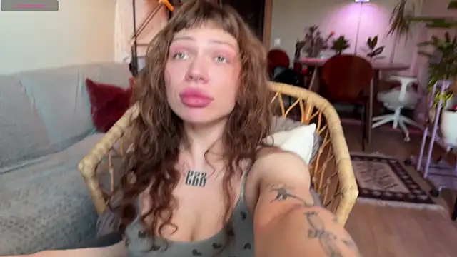 PaulaPratt online show from June 5, 2026, 1:50 pm