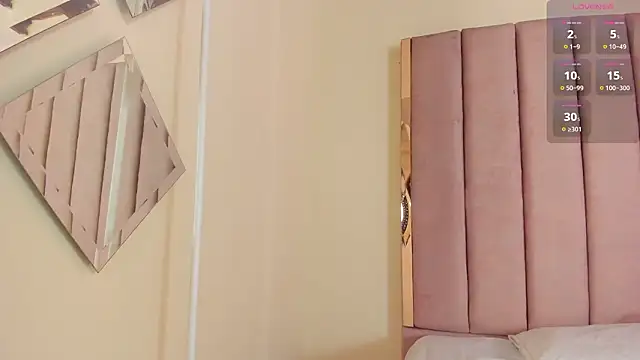 VICTORIA RASH online show from February 3, 2026, 2:53 am