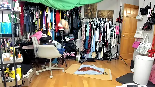 jessy0504 online show from April 2, 2026, 11:28 am