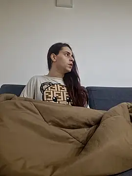 perla97 online show from February 9, 2026, 10:19 pm