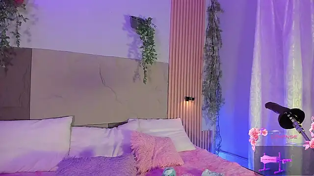 centaurigirl online show from February 21, 2026, 4:25 am