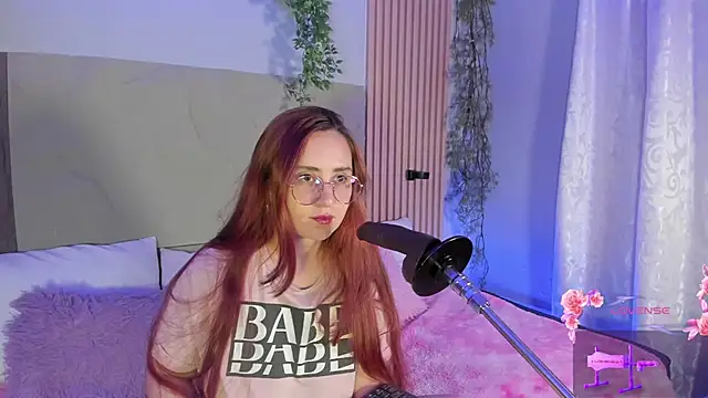 centaurigirl online show from March 4, 2026, 3:58 am