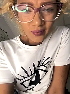 Amaliu  online show from March 25, 2026, 1:21 pm