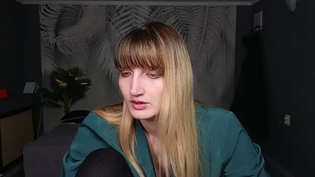 Nika Kitten online show from December 2, 2025, 8:16 am