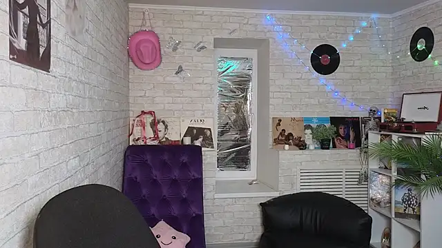 Nika Kitten online show from September 29, 2025, 4:23 pm