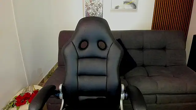 crimson tati  online show from September 10, 2025, 4:22 am