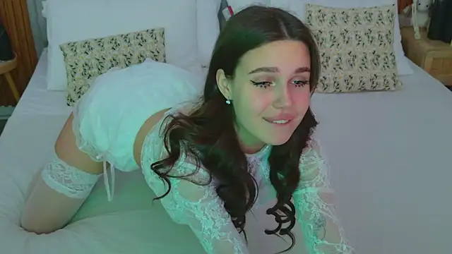 RihannaRose online show from October 30, 2025, 5:21 pm