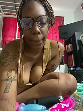 Snapshot of MsSapPhire500 chatting on June 18, 2026, 10:04 pm MsSapPhire500 online show from June 18, 2026, 10:04 pm