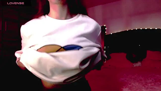 holy juli online show from November 20, 2025, 12:28 pm