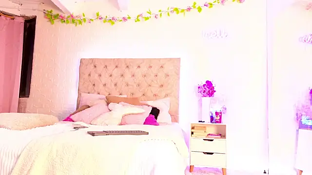 Snapshot of Anastasia2023 chatting on October 25, 2025, 9:19 am Anastasia2023 online show from October 25, 2025, 9:19 am