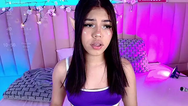 Snapshot of KellyOlsenbe chatting on October 24, 2025, 8:41 pm KellyOlsenbe online show from October 24, 2025, 8:41 pm