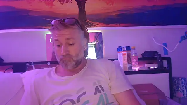 Snapshot of onlym4m chatting on November 10, 2025, 7:35 am onlym4m online show from November 10, 2025, 7:35 am