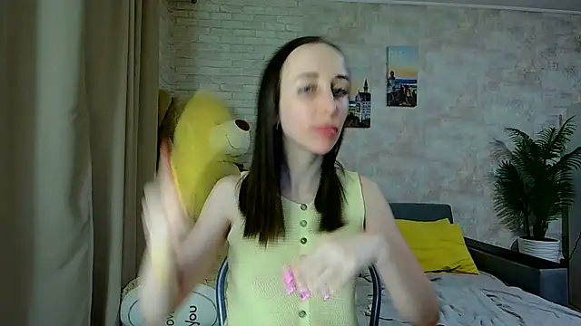 Snapshot of Anika_bloom chatting on February 3, 2026, 2:53 am Anika bloom online show from February 3, 2026, 2:53 am