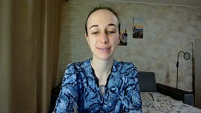 Anika bloom online show from April 16, 2026, 8:42 pm