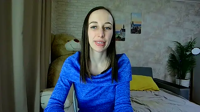 Snapshot of Anika_bloom chatting on February 17, 2026, 7:55 pm Anika bloom online show from February 17, 2026, 7:55 pm