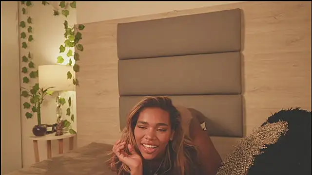 Lily Miiller online show from February 26, 2026, 9:37 pm