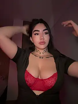 Nickiiiii online show from March 17, 2026, 6:49 am