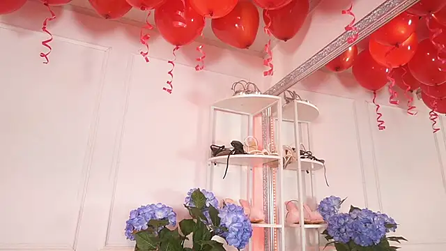 elasummer online show from February 14, 2026, 1:00 pm