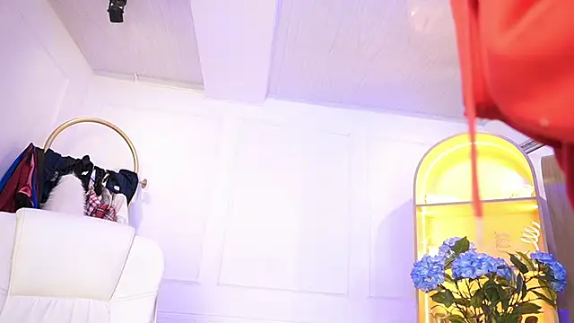 elasummer online show from January 15, 2026, 12:30 pm