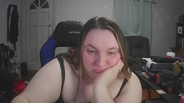 lovelylolarose online show from December 5, 2024, 4:48 am