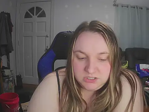 lovelylolarose online show from December 4, 2024, 6:49 am