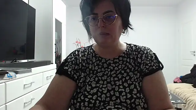 Amandamuller1982 online show from February 2, 2026, 7:13 pm