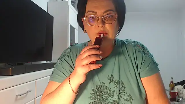 Amandamuller1982 online show from June 3, 2026, 8:57 pm