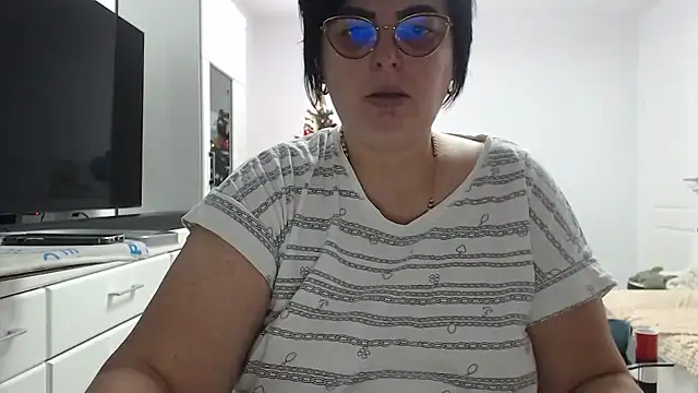 Amandamuller1982 online show from January 8, 2026, 9:48 am