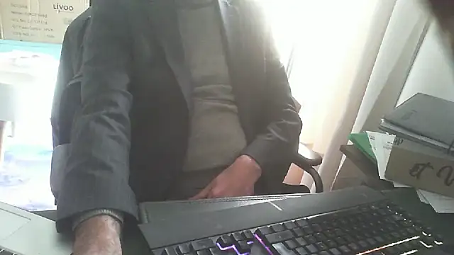 shyfrenchcock1 online show from January 13, 2026, 1:26 pm