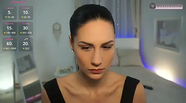 Snapshot of ZoeeZolton chatting on January 5, 2025, 5:41 pm ZoeeZolton online show from January 5, 2025, 5:41 pm