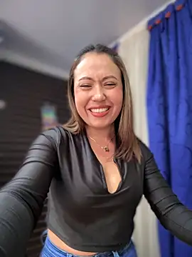 VIOLETA-25  online show from December 1, 2025, 2:51 pm