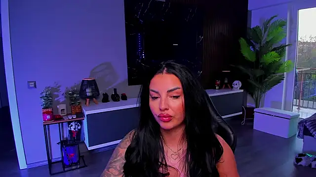 Snapshot of anemarieejolie chatting on April 24, 2026, 4:53 pm anemarieejolie online show from April 24, 2026, 4:53 pm