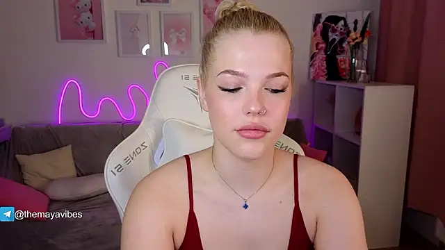 Maya Rave online show from February 12, 2026, 3:50 am