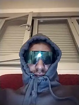 mehdi-l7away online show from April 15, 2026, 7:47 am