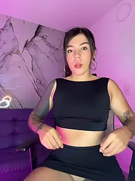 luccianagreyy online show from August 5, 2026, 11:37 am