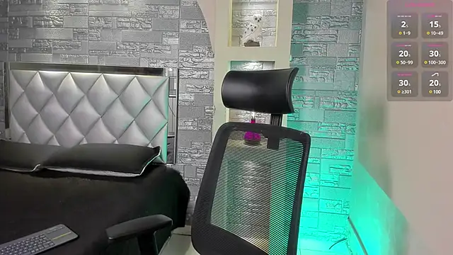 Aron Bolt online show from March 19, 2025, 4:36 am