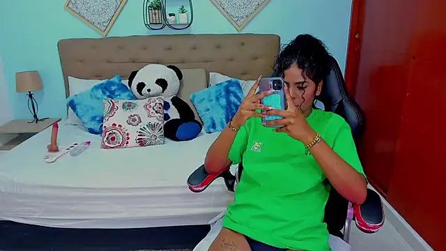 Edelaine rogers online show from March 5, 2026, 5:37 am