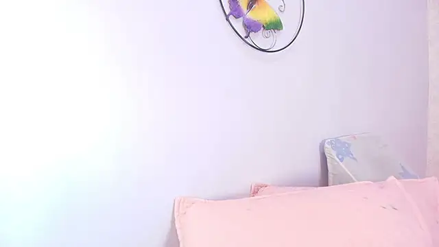 Snapshot of Amy_wats0n chatting on October 28, 2025, 7:02 pm Amy wats0n online show from October 28, 2025, 7:02 pm