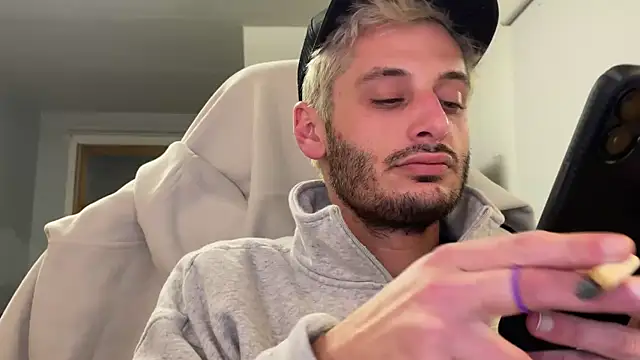 Snapshot of Dylansd chatting on January 11, 2025, 4:16 am Dylansd online show from January 11, 2025, 4:16 am